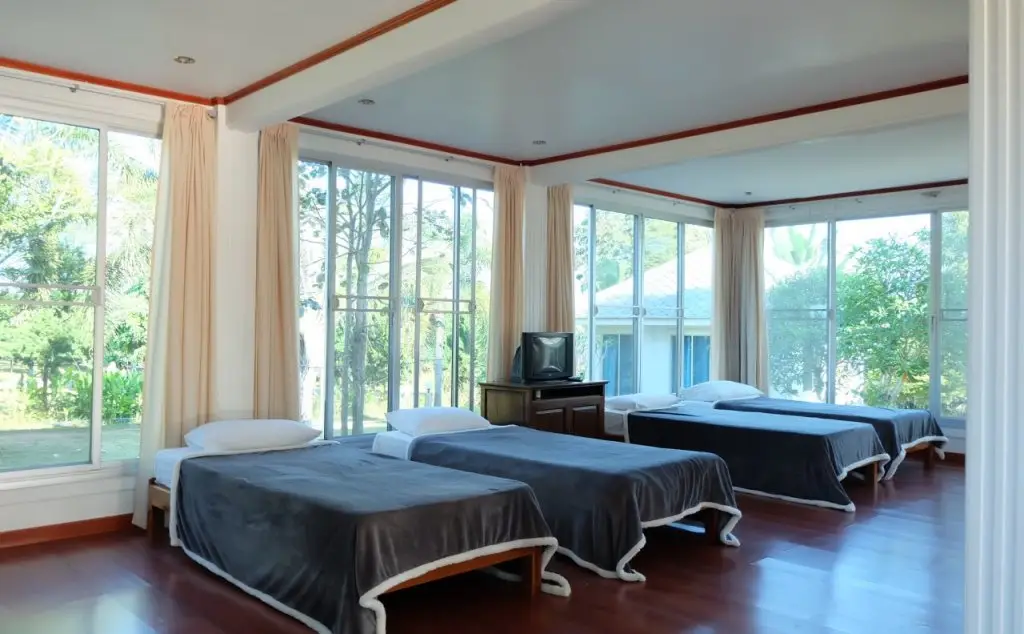 Лоэй: Roongthiwa resort Phurua