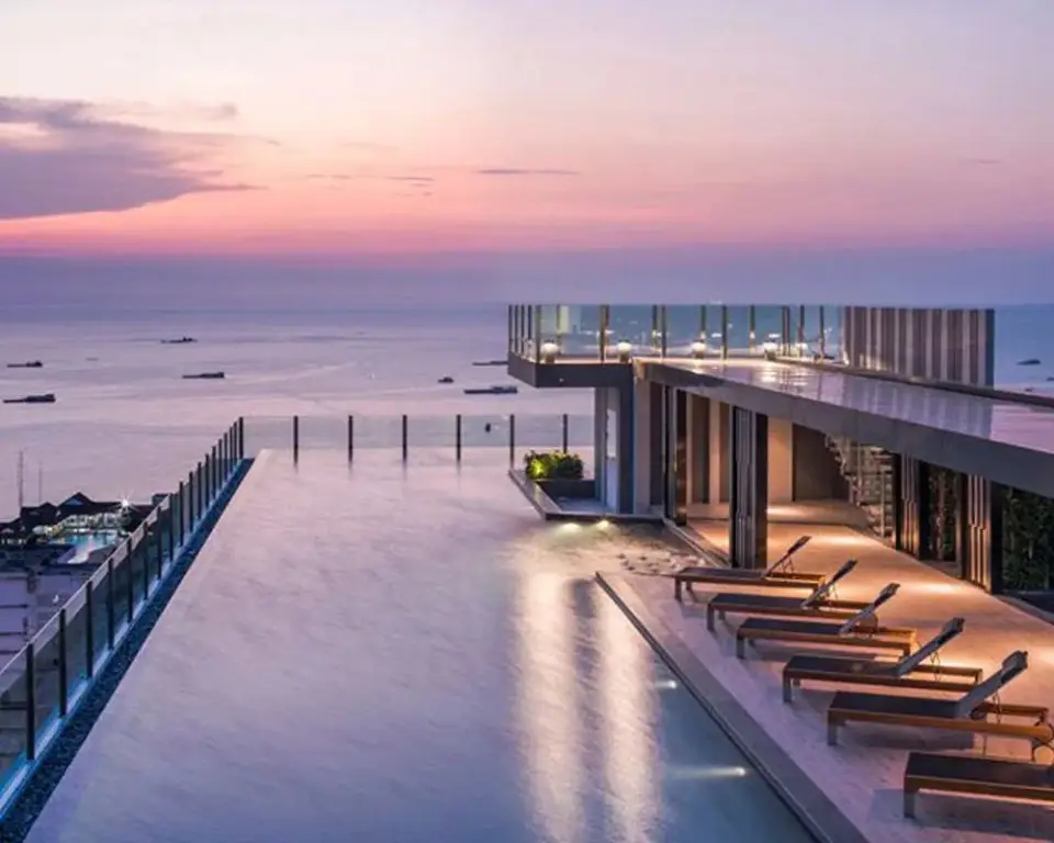 Паттайя: The Base Condo Sea-View Win99
