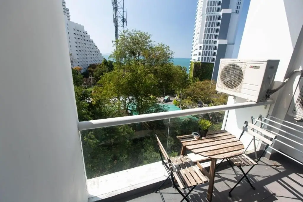 Паттайя: Serenity Condo Wongamat by Patsamon