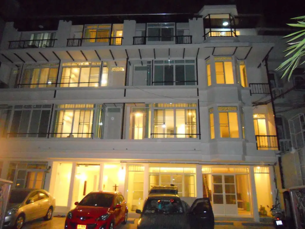 Бангкок: Ratchada-Sutthisan Hotel and Longstay