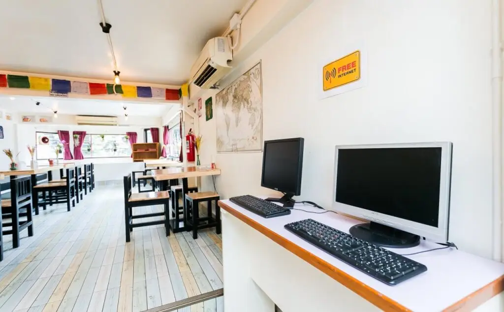 Бангкок: AlphaBed Hostel Bangkok