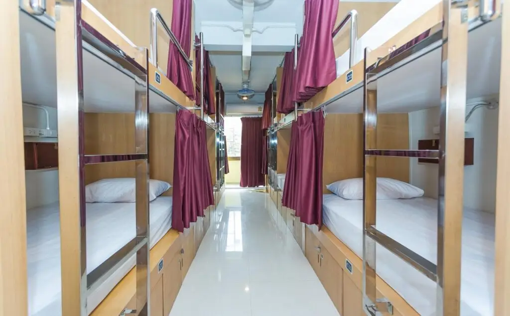 Бангкок: AlphaBed Hostel Bangkok
