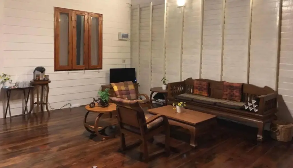 Дамноен Садуак: Maa Damnoen B&B