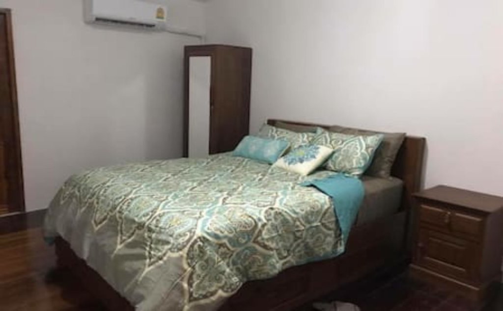 Дамноен Садуак: Maa Damnoen B&B