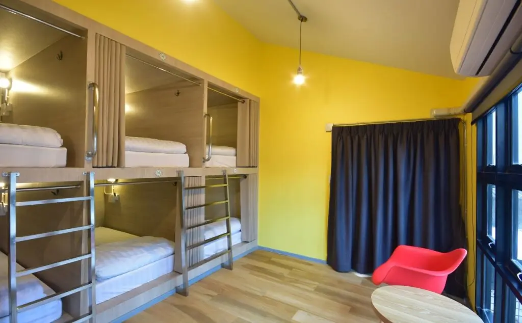 Бангкок: The Chatbox Silom Hostel
