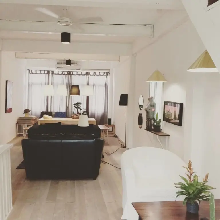Бангкок: WYH (Wongwianyai Hostel)