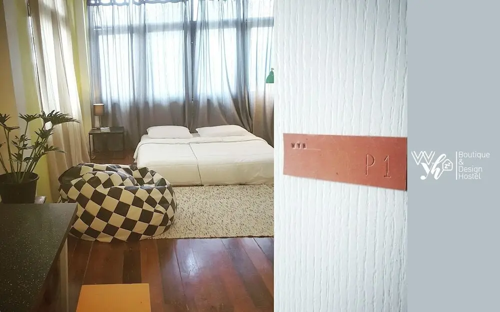 Бангкок: WYH (Wongwianyai Hostel)