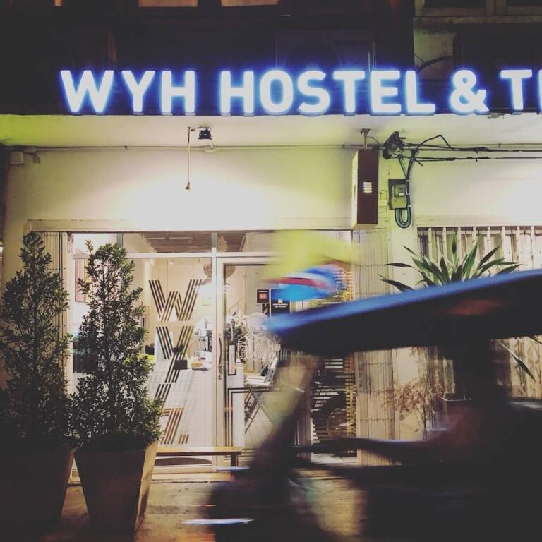 Бангкок: WYH (Wongwianyai Hostel)