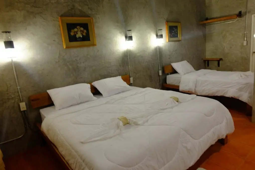 Мэй-Хаад-Бэй: White Jail @ Koh Tao hostel