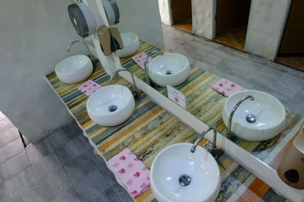 Мэй-Хаад-Бэй: White Jail @ Koh Tao hostel