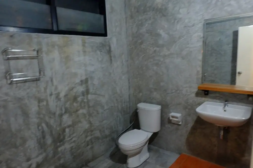 Мэй-Хаад-Бэй: White Jail @ Koh Tao hostel
