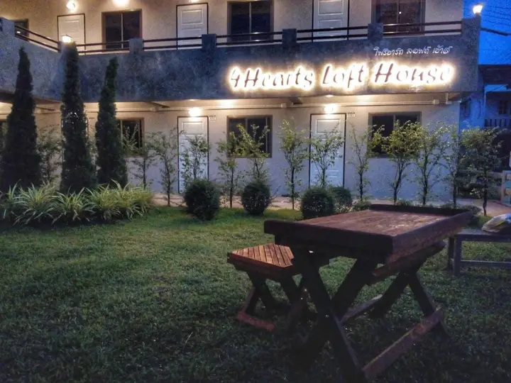 Сураттхани: 4Hearts Loft House