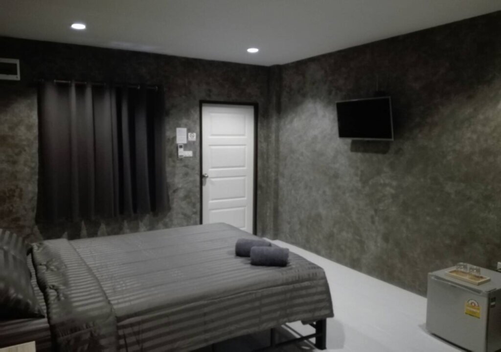 Сураттхани: 4Hearts Loft House