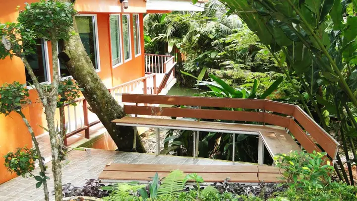 Лансака: Baan Suan ChongKhoa Resort