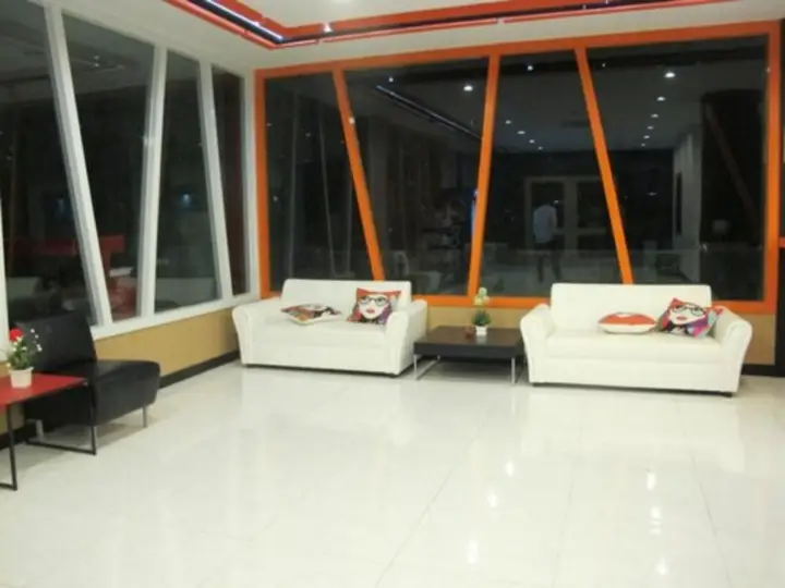 Сураттхани: C Tower Suratthani