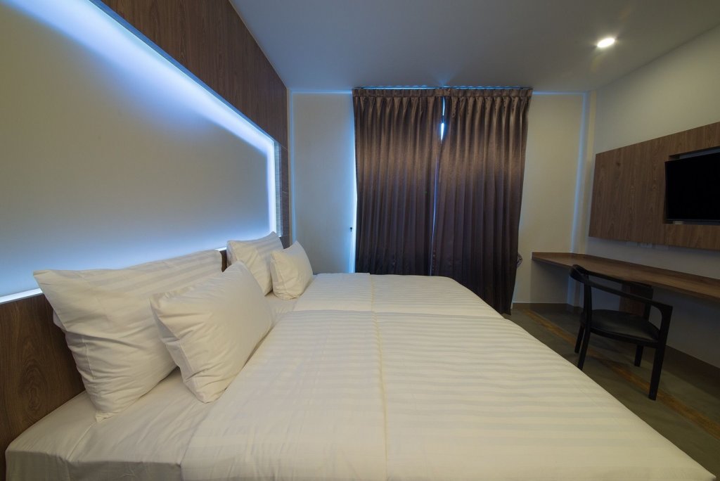 Бангкок: V20boutique Jacuzzi Hotel