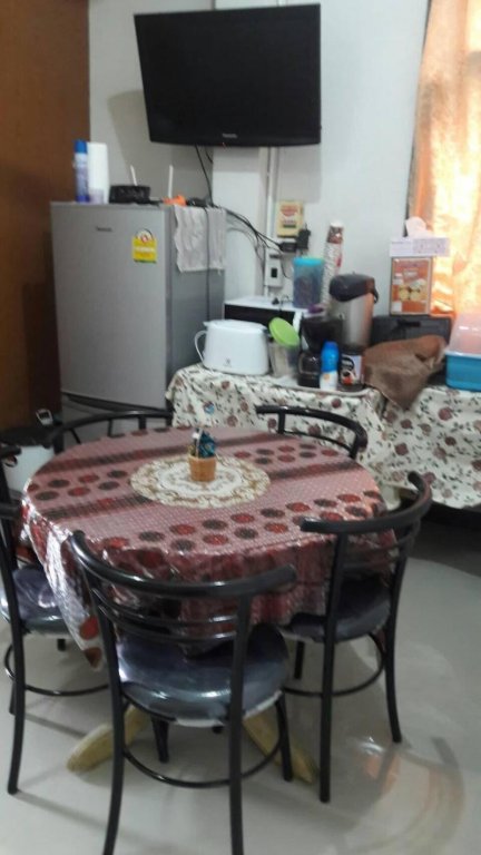 Бангкок: Danee Hostel