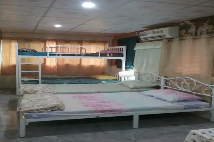 Бангкок: Danee Hostel