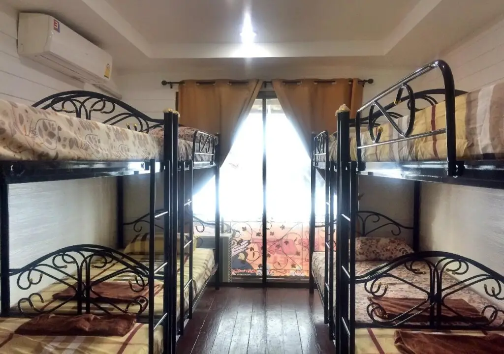 Бангкок: Pop Art Hostel Chinatown