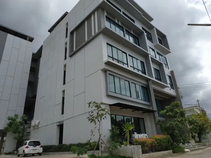 Хатъяй: Luxsna Residence