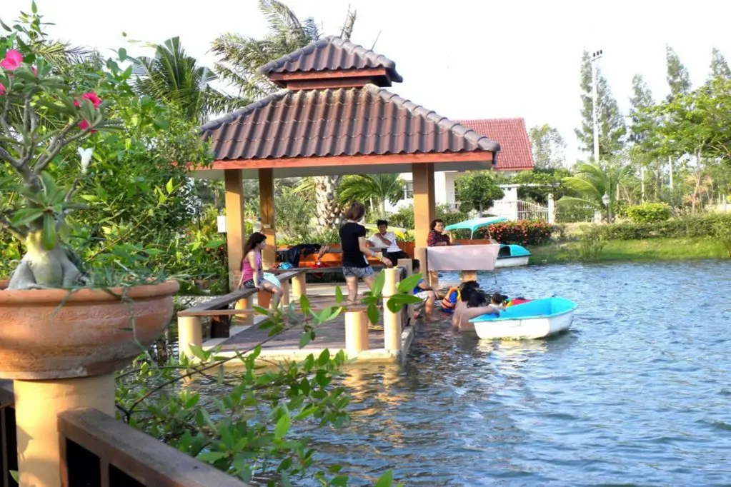 пляж Пуэк Тьян: Bangchong Marina Resort