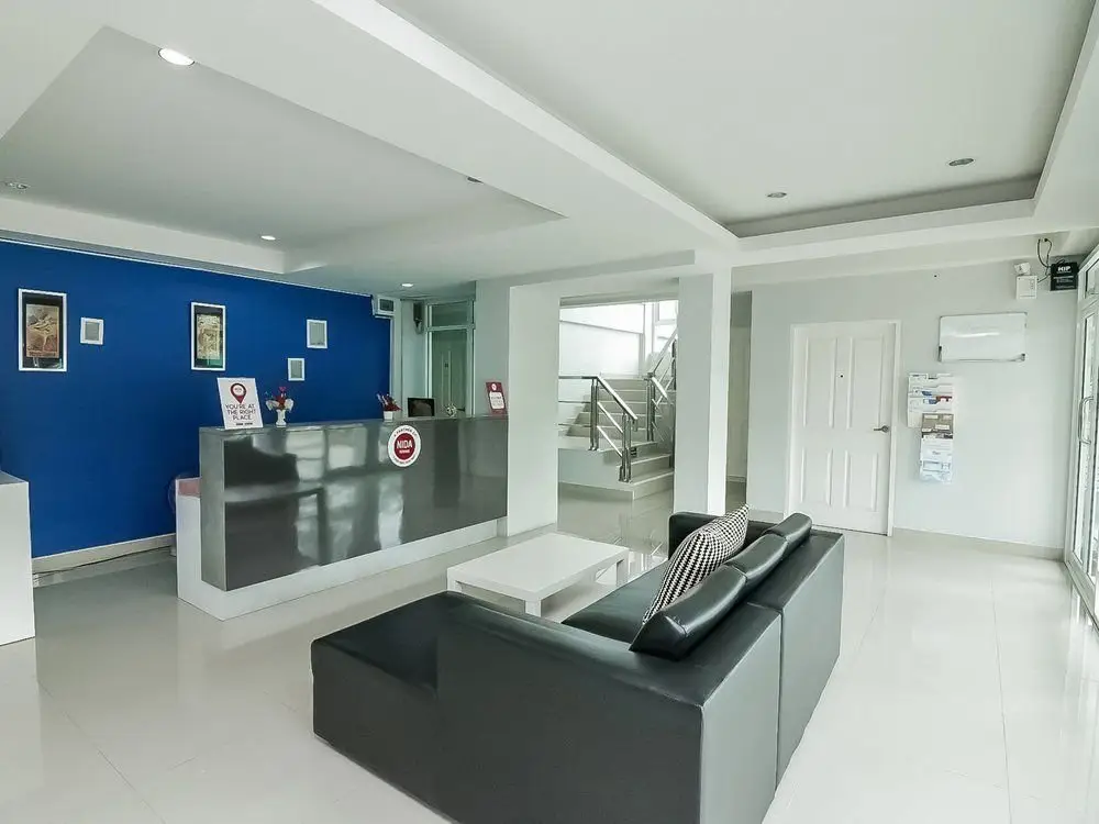 Бангкок: 奈达素坤逸班纳客房酒店(Nida Rooms Sukhumvit 20 Bangna)