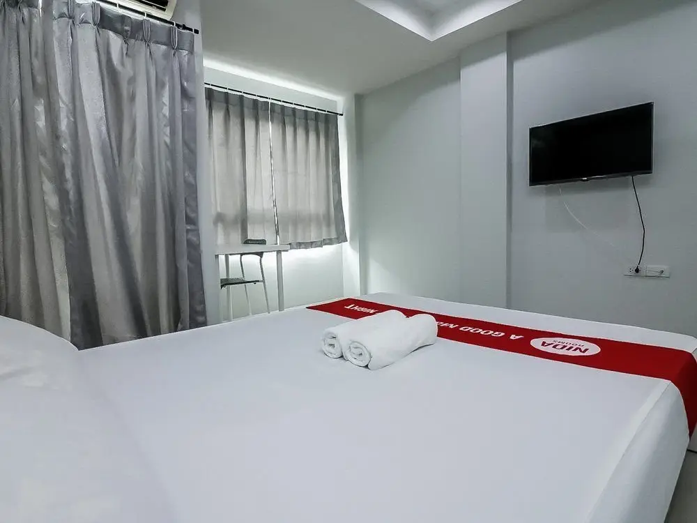 Бангкок: 奈达素坤逸班纳客房酒店(Nida Rooms Sukhumvit 20 Bangna)