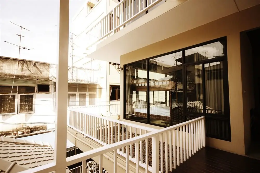 Бангкок: Feung Nakorn Balcony