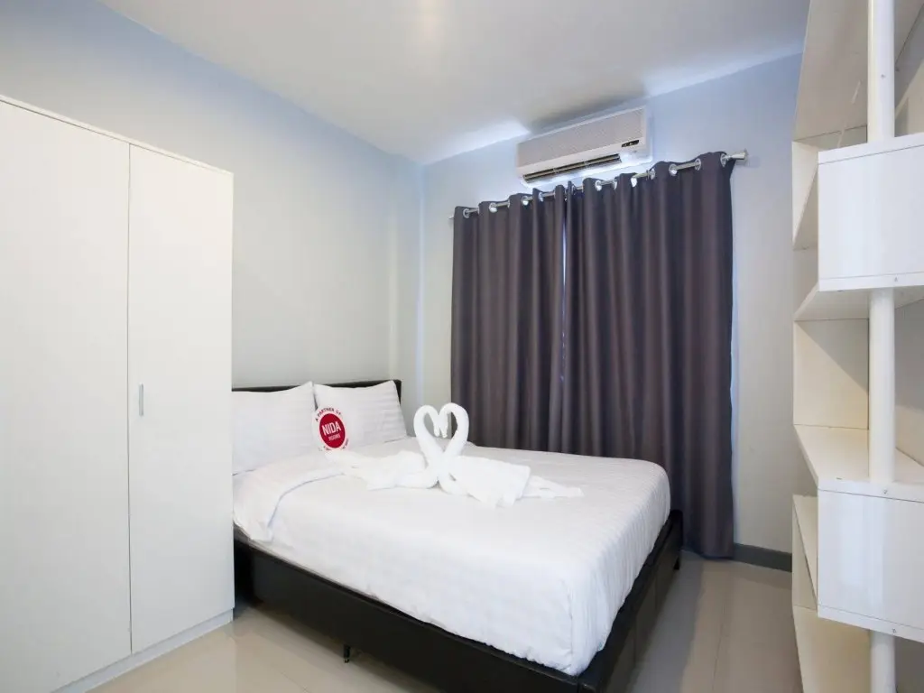 Бангкок: NIDA Rooms Hanuman Rom Klao