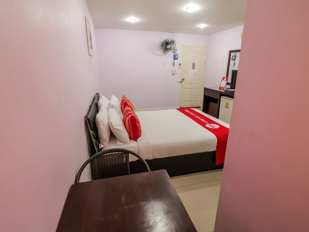 Бангкок: Nida Rooms HuaiKhwang 67 de Comfort at Ton Aor Place