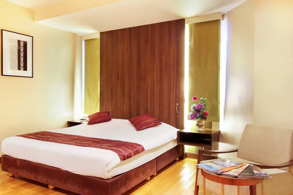 Бангкок: Ballys Studio Suite Silom