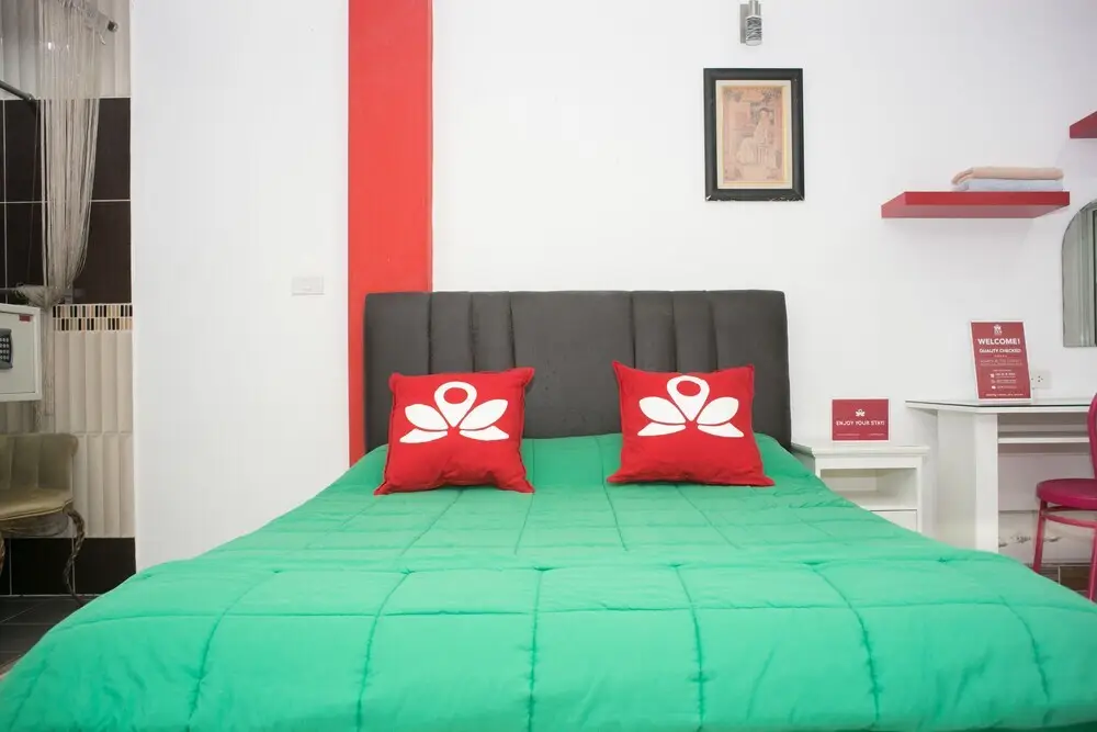 Бангкок: ZEN Rooms Mahajak Residence