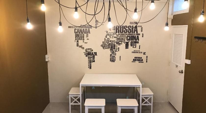 Бангкок: Charoenpong Apartment