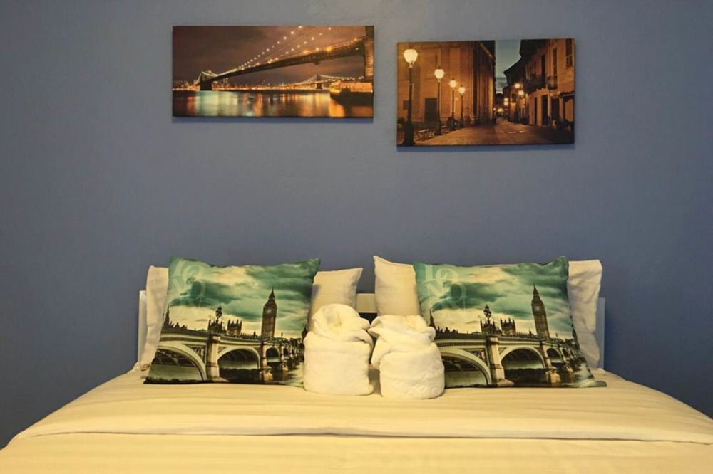 Бангкок: Charoenpong Apartment