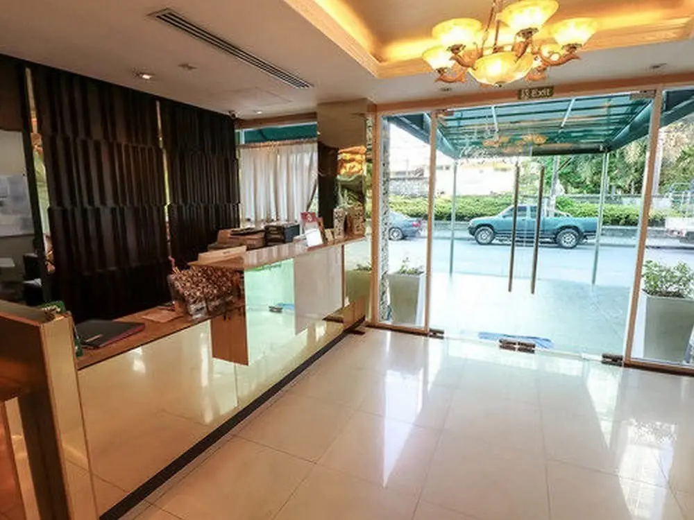 Бангкок: Nida Rooms New Petchburi Perspective at The Green Bells