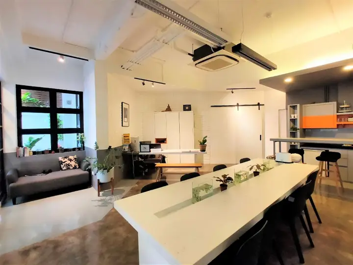 Бангкок: Silom Studios