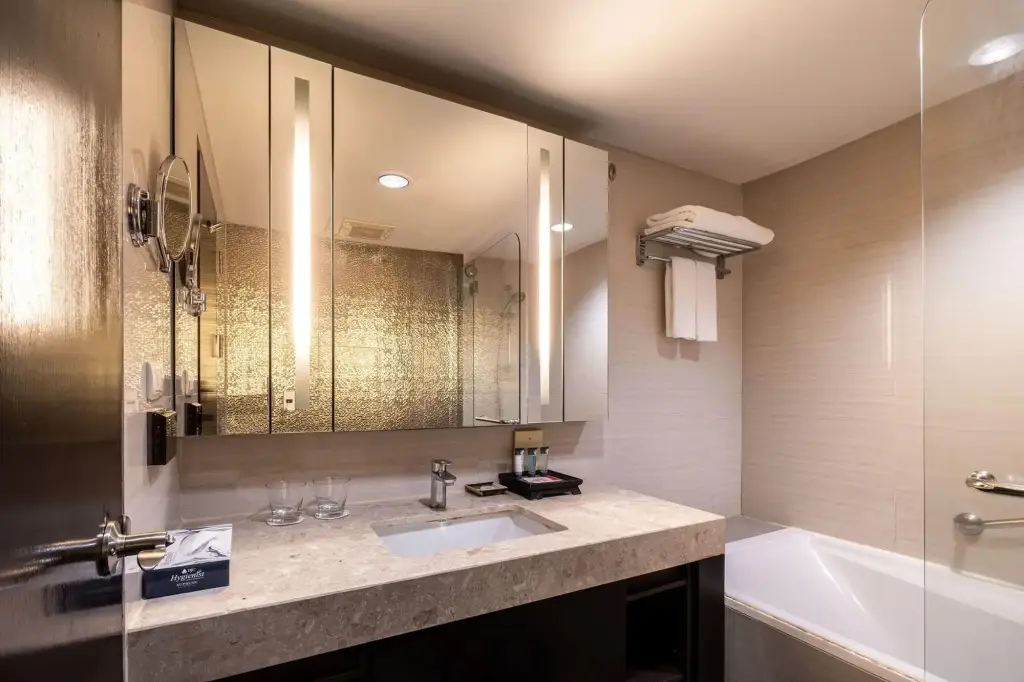 Бангкок: Rembrandt Hotel & Residences