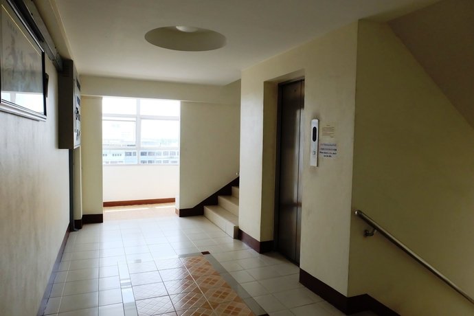 Банг Пхли: J. Residence
