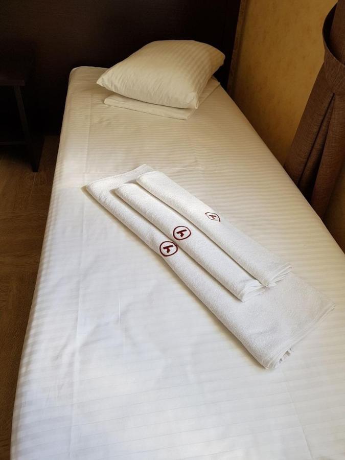 Kamyshla: Hotel Novyi Zamok