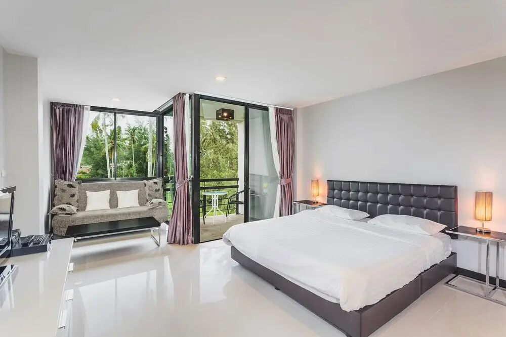 Тхаланг: The Kris Resort Condotel at Bagtao Beach
