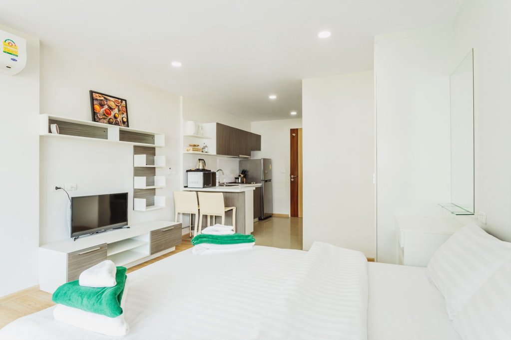 Муанг: Condo in Kata in Ozone - A619
