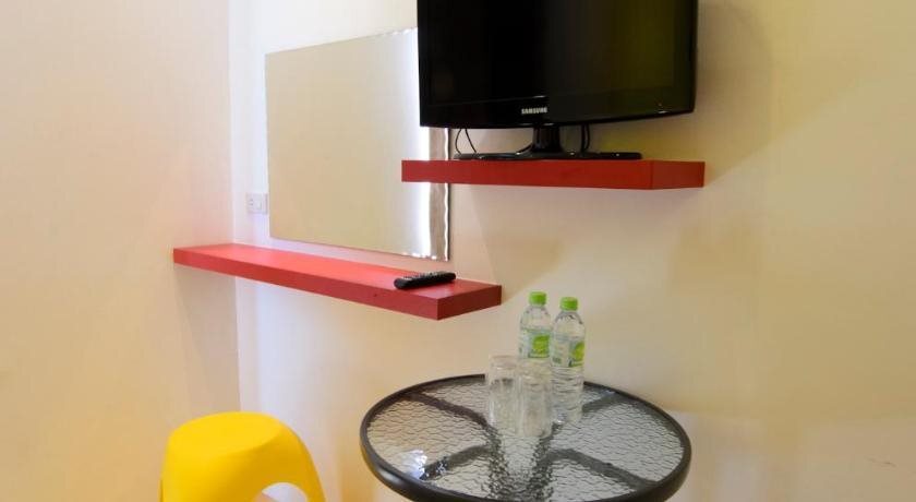 Тхаланг: Room Hostel at Phuket Airport