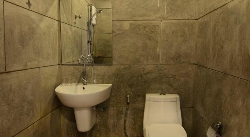 Тхаланг: Room Hostel at Phuket Airport