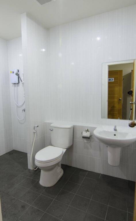 Тхаланг: Room Hostel at Phuket Airport