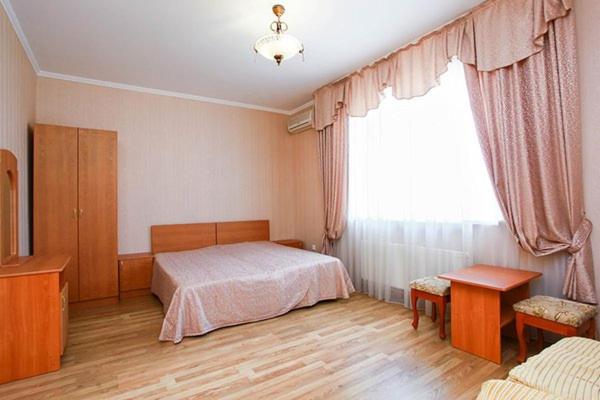 Витязево: Hotel Hristina