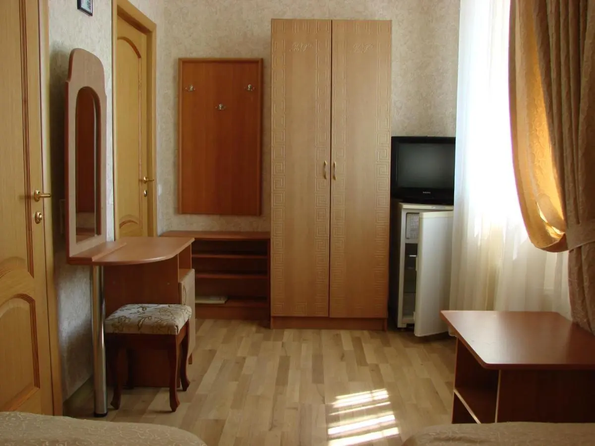 Витязево: Hotel Hristina