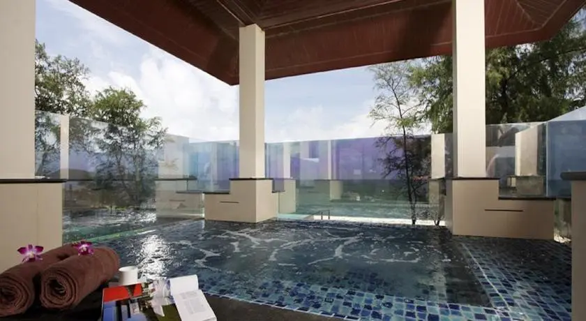 Тхаланг: The Palm Beach Club