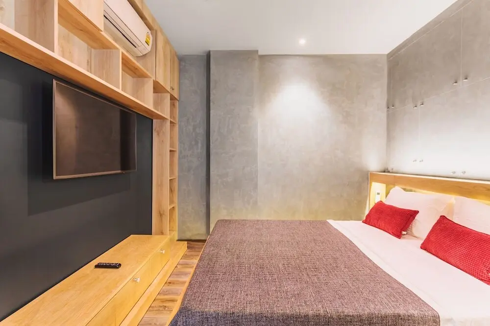 Муанг: Condo in Nai Harn in ReLife 15-122-211