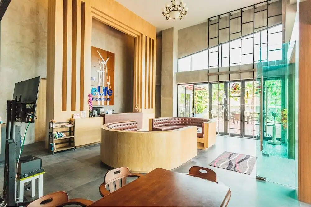 Муанг: Condo in Nai Harn in ReLife 15-132-301