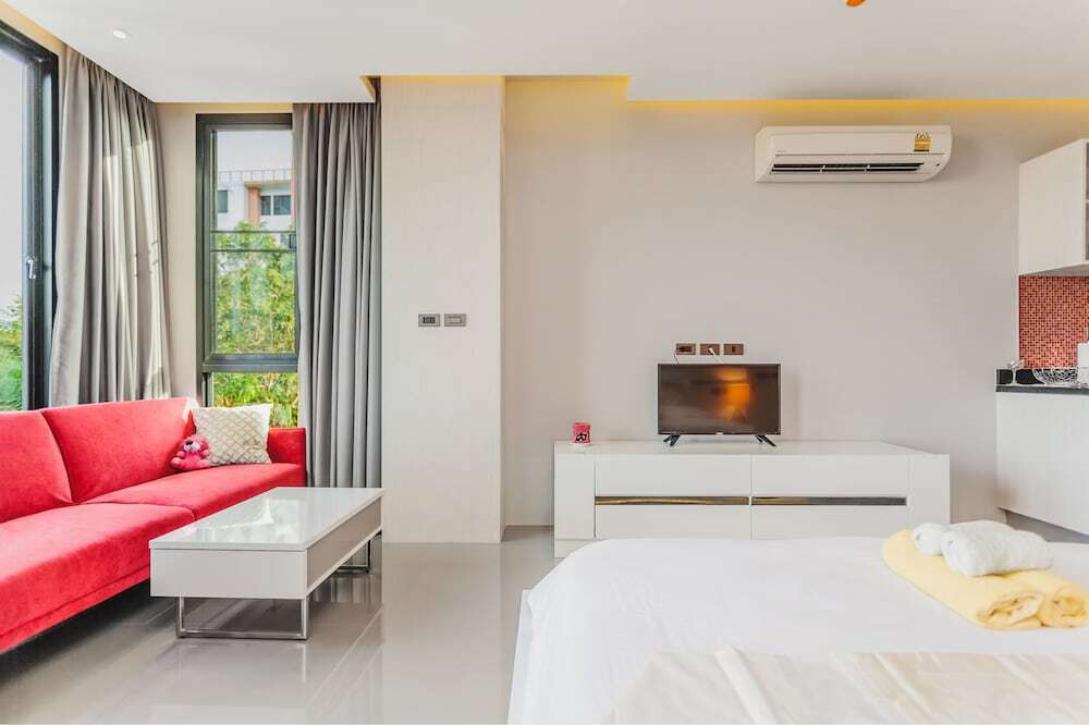 Муанг: Condo in Nai Harn in ReLife 15-132-301